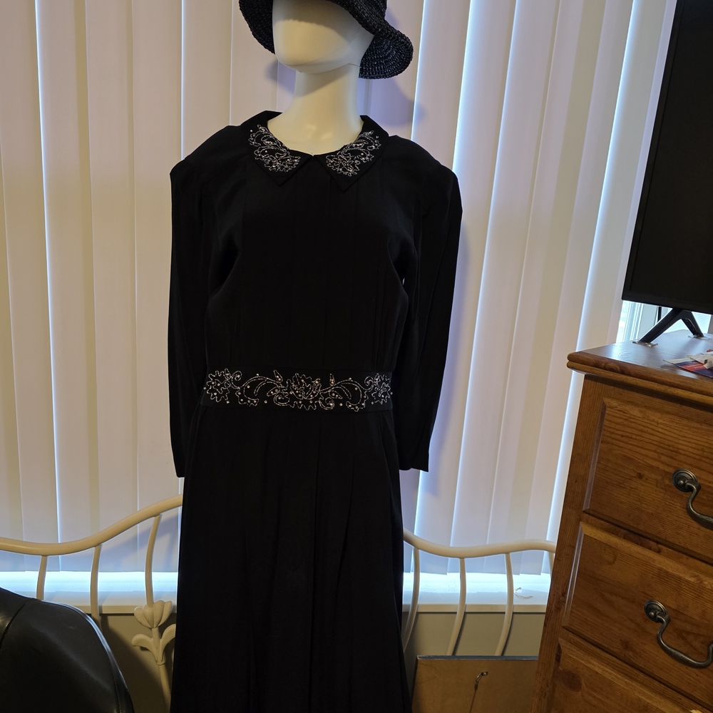 karin stevens Black Long-Sleeve Dress with Embroidered Collar and Waistband